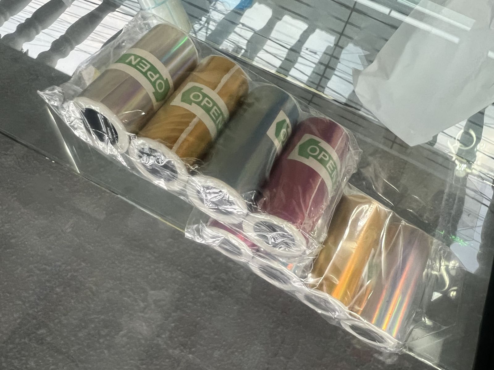 Rouleau autocollant couleur brillant 